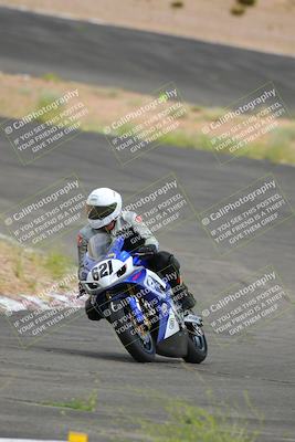 media/Jun-04-2022-WERA (Sat) [[b852bbbd55]]/Race 9 LW Twins Superbike V6 LW D Superstock/